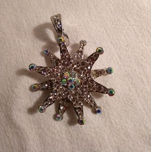 Sparkling pendant